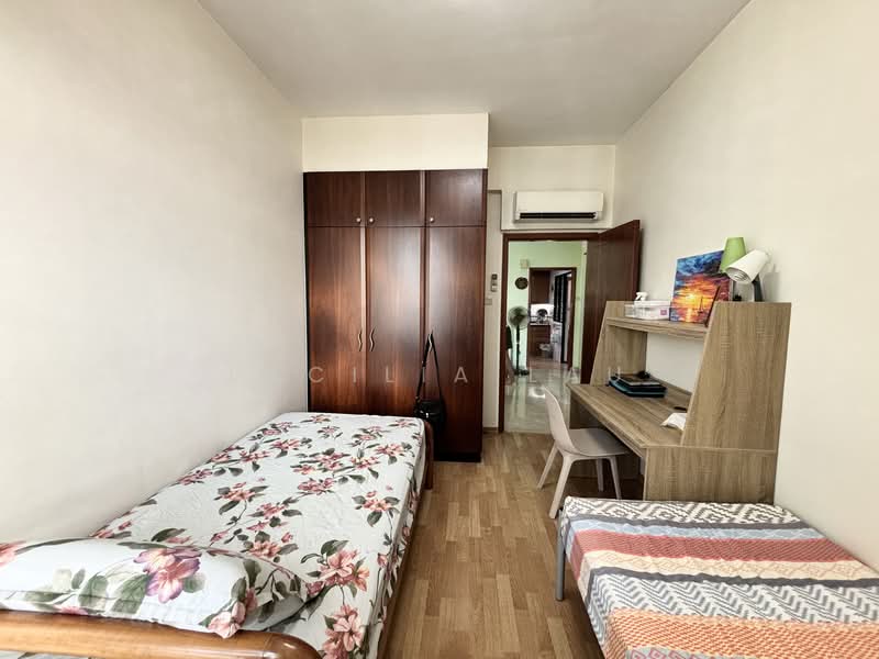 Parc Palais Condominium For Sale at S$ 2,300,000 | PropertyGuru Singapore - Bedroom