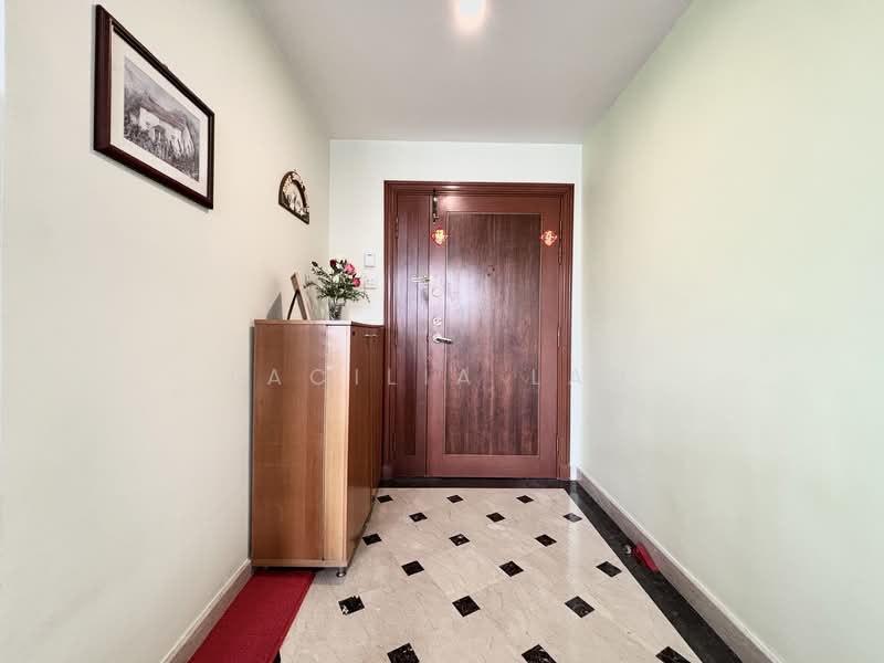 Parc Palais Condominium For Sale at S$ 2,300,000 | PropertyGuru Singapore - Entrance