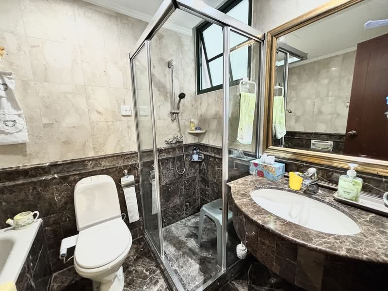 Parc Palais Condominium For Sale at S$ 2,300,000 | PropertyGuru Singapore - Bathroom