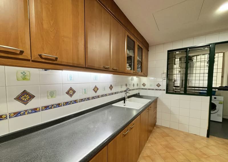 Parc Palais Condominium For Sale at S$ 2,300,000 | PropertyGuru Singapore - Kitchen