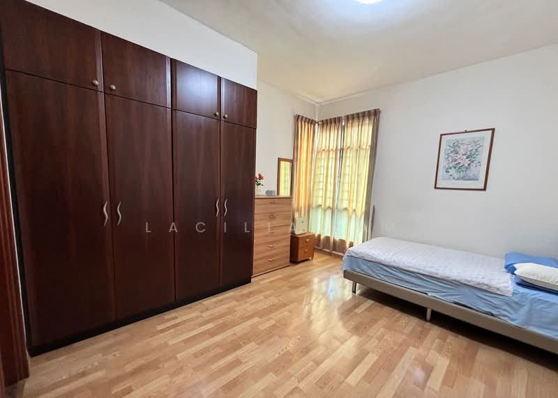 Parc Palais Condominium For Sale at S$ 2,300,000 | PropertyGuru Singapore - Bedroom