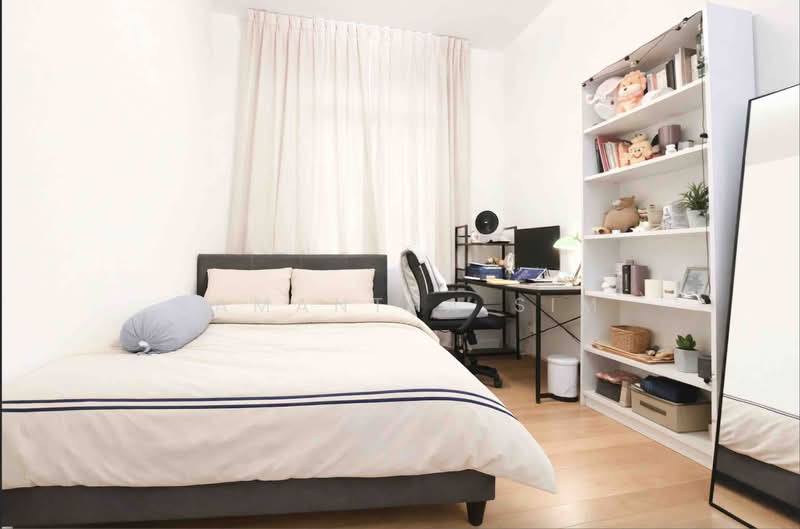 Robertson 100, 100 Robertson Quay, 3 Bedrooms, 1,044 sqft, Apartment For Rent, by Samantha Sim, 500080474 - Common bedroom 1  - PropertyGuru.com.sg