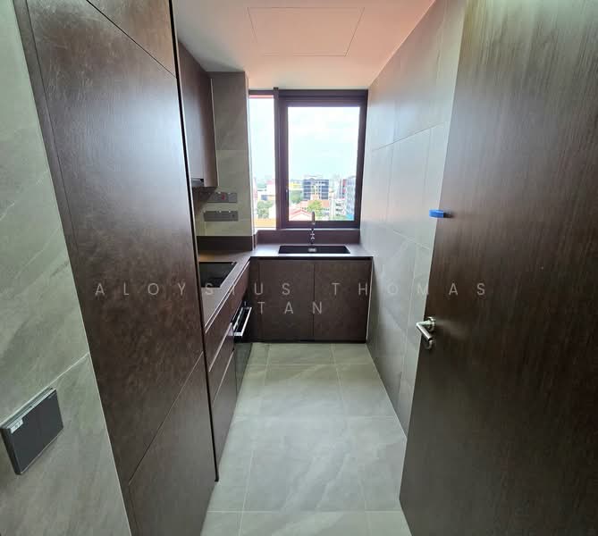 Mori Condominium For Sale at S$ 2,010,000 | PropertyGuru Singapore - Kitchen