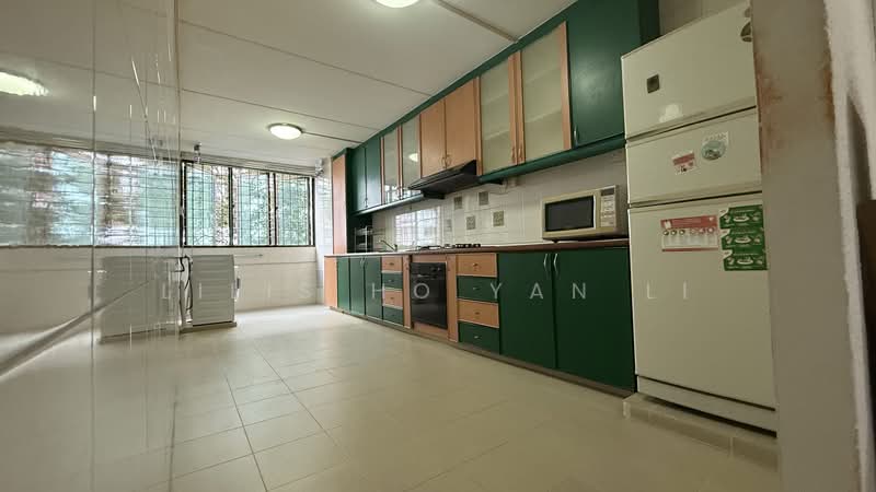 126 Simei Street 1 HDB Flat For Sale at S$ 738,000 | PropertyGuru Singapore - Kitchen