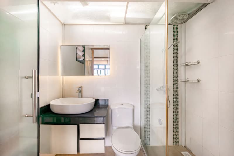 592C Montreal Link HDB Flat For Sale at S$ 580,000 | PropertyGuru Singapore - Bathroom