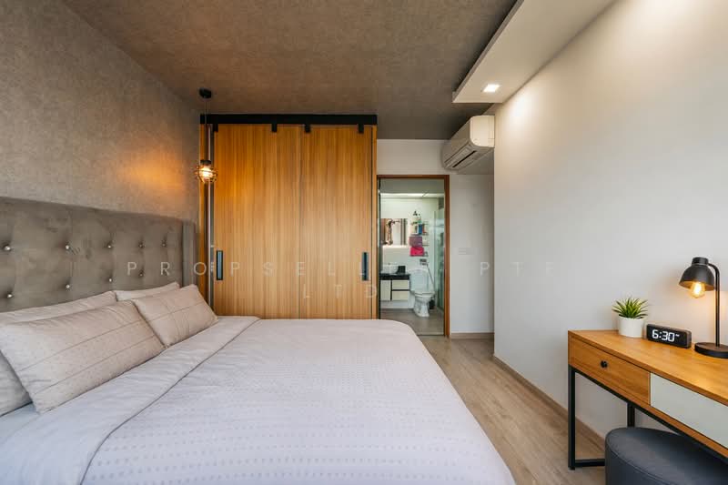 592C Montreal Link HDB Flat For Sale at S$ 580,000 | PropertyGuru Singapore - Bedroom