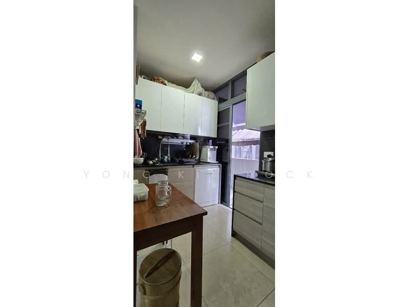 Belgravia Villas, Freehold Corner Terrace, Belgravia Drive, Cluster House, Ang Mo Kio Ave 5 Cluster House For Sale at S$ 4,200,000 | PropertyGuru Singapore - Lvl 1 - Kitchen