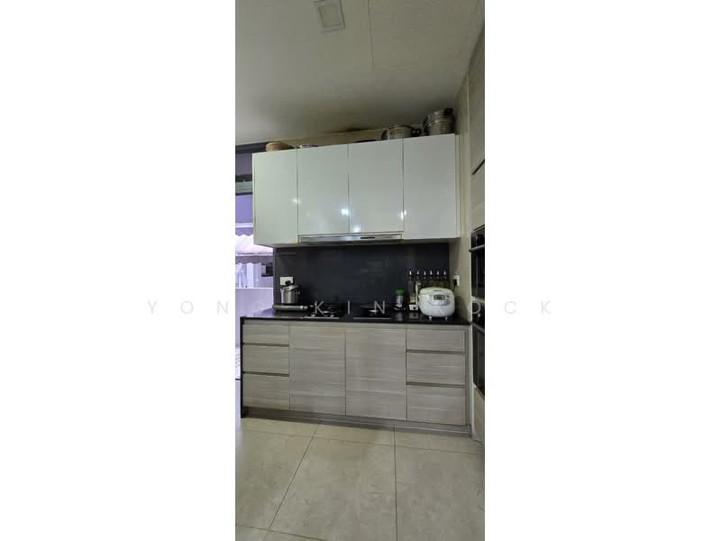 Belgravia Villas, Freehold Corner Terrace, Belgravia Drive, Cluster House, Ang Mo Kio Ave 5 Cluster House For Sale at S$ 4,200,000 | PropertyGuru Singapore - Lvl 1 - Kitchen