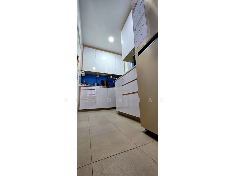 Palm Galleria Condominium For Sale at S$ 1,600,000 | PropertyGuru Singapore - Kitchen