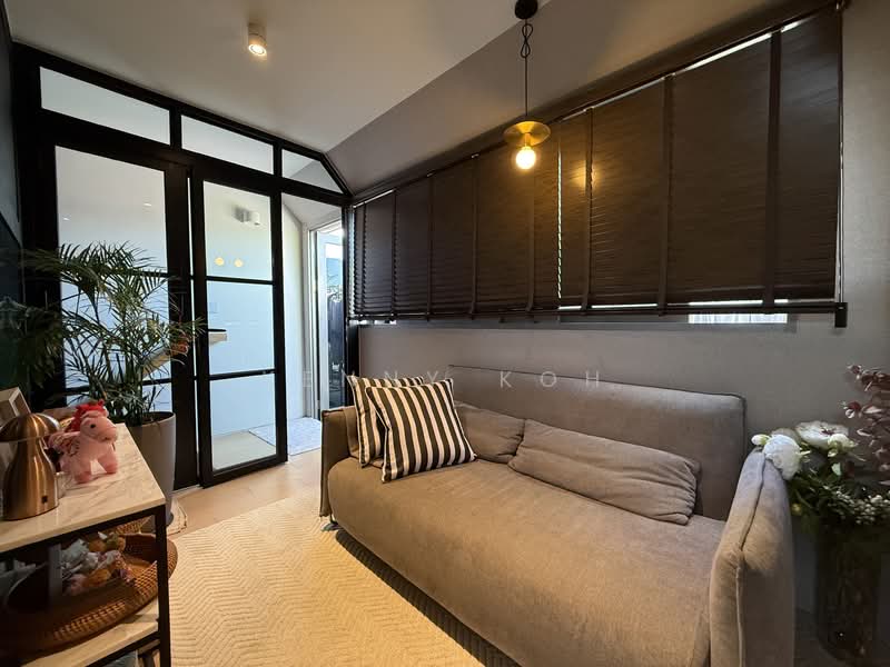 Parkwood Collection Semi-Detached House For Sale at S$ 4,600,000 | PropertyGuru Singapore - Mini Living Room