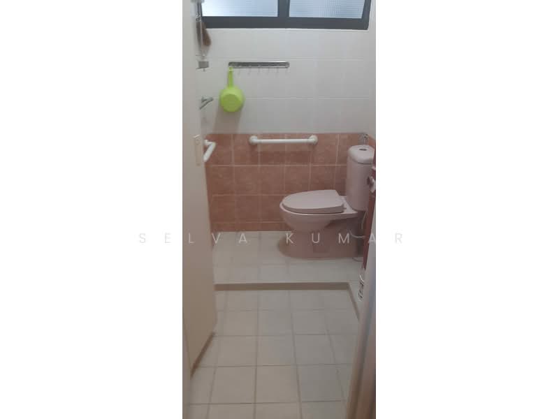 530 Jurong West Street 52, 530 Jurong West Street 52, Room Rental, 80 sqft, HDB Flat For Rent, by Selva Kumar, 500080506 - Bathroom - PropertyGuru.com.sg