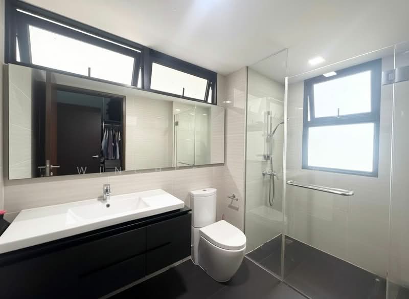 Riverparc Residence Executive Condominium For Sale at S$ 1,620,000 | PropertyGuru Singapore - Master Bath