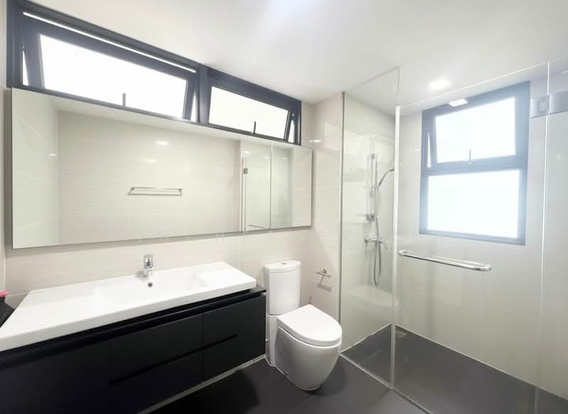 Riverparc Residence Executive Condominium For Sale at S$ 1,620,000 | PropertyGuru Singapore - Bath 2