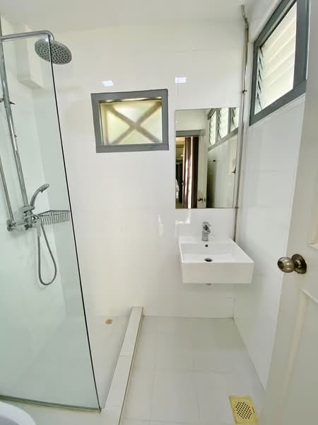 Townerville, 106 Towner Road, 2 Bedrooms, 2,162 sqft, Conservation House For Rent, by Lawrence Hong, 500080526 - Bathroom - PropertyGuru.com.sg