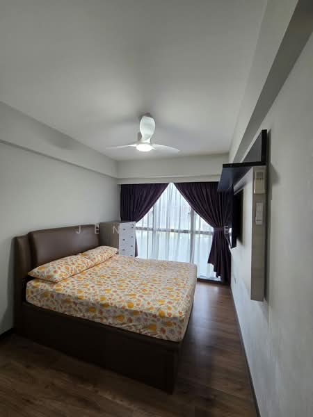 Lake Grande Condominium For Sale at S$ 1,450,000 | PropertyGuru Singapore - Bedroom