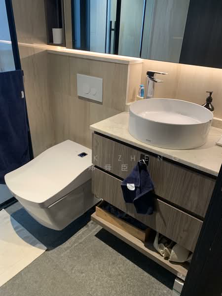 The Hyde Condominium For Sale at S$ 2,050,000 | PropertyGuru Singapore - Bathroom