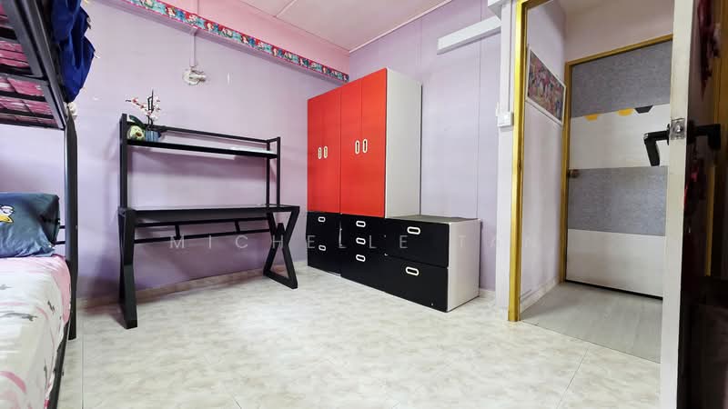 165 Hougang Avenue 1 HDB Flat For Sale at S$ 629,999 | PropertyGuru Singapore - Bedroom