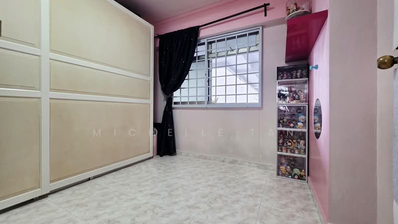 165 Hougang Avenue 1 HDB Flat For Sale at S$ 629,999 | PropertyGuru Singapore - Bedroom