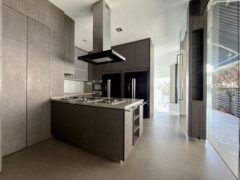 Bungalow House with Private Berth and Pool on Sentosa Cove Bungalow House For Sale at S$ 16,000,000 | PropertyGuru Singapore - Kitchen