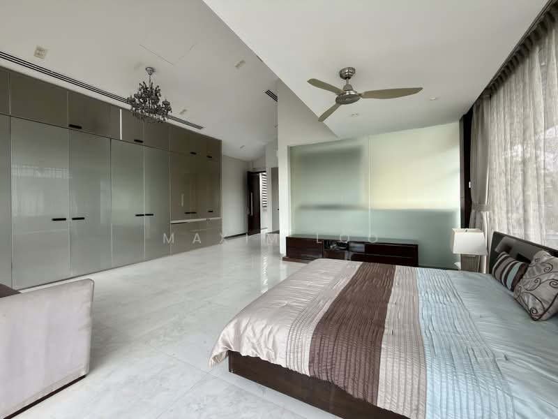 Bungalow House with Private Berth and Pool on Sentosa Cove Bungalow House For Sale at S$ 16,000,000 | PropertyGuru Singapore - Bedroom