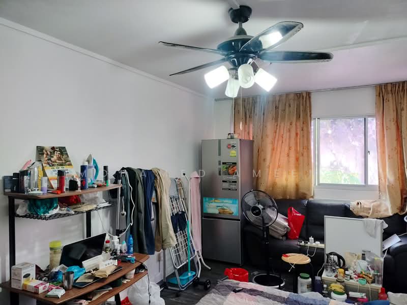 122 Simei Street 1 HDB Flat For Sale at S$ 780,000 | PropertyGuru Singapore - Living Room