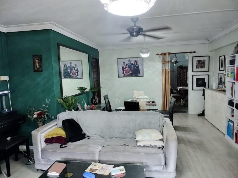 122 Simei Street 1 HDB Flat For Sale at S$ 780,000 | PropertyGuru Singapore - Living Room