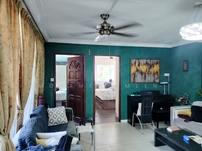 122 Simei Street 1 HDB Flat For Sale at S$ 780,000 | PropertyGuru Singapore - Living Room
