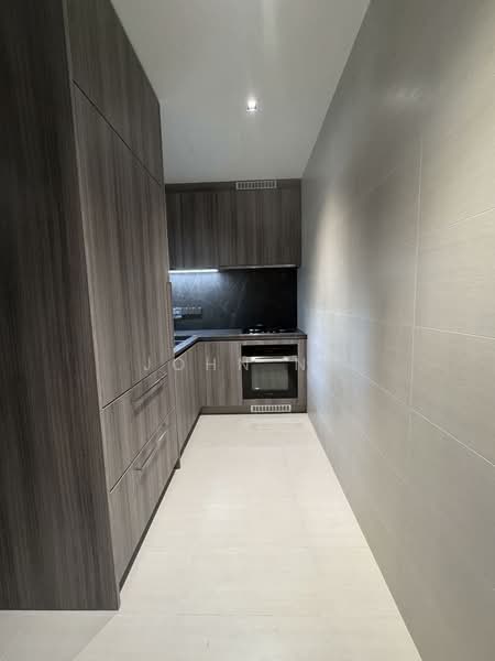 Klimt Cairnhill, 71 Cairnhill Road, 3 Bedrooms, 1,432 sqft, Condominium For Rent, by John Ng, 500080574 - Kitchen - PropertyGuru.com.sg