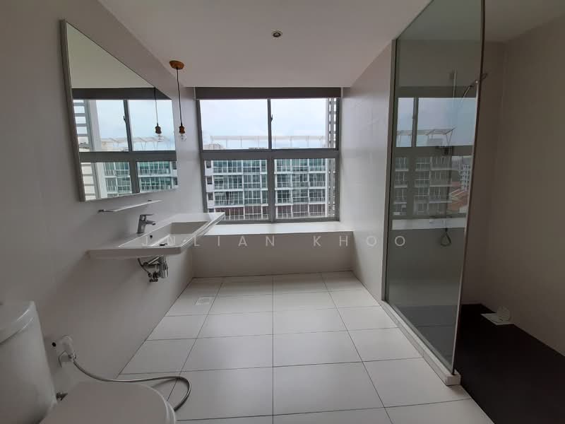 Lotus at Paya Lebar, 11 Paya Lebar Road, 2 Bedrooms, 826 sqft, Apartment For Rent, by Julian Khoo, 500080575 - Bathroom - PropertyGuru.com.sg