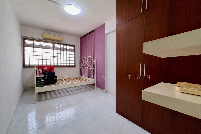 668 Choa Chu Kang Crescent HDB Flat For Sale at S$ 500,000 | PropertyGuru Singapore - Bedroom
