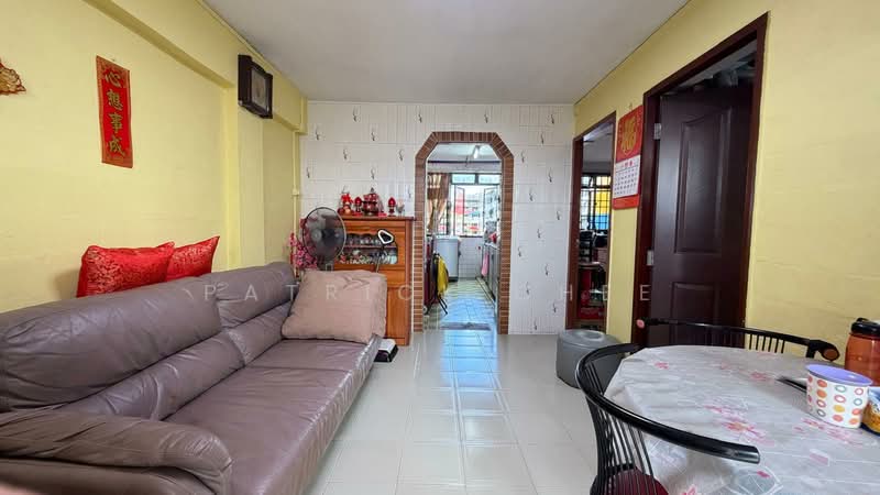 43 Circuit Road HDB Flat For Sale at S$ 330,000 | PropertyGuru Singapore - Living Room