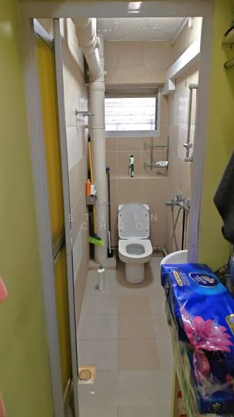 257 Kim Keat Avenue, 257 Kim Keat Avenue, Room Rental, 120 sqft, HDB Flat For Rent, by Steven Choo, 500080589 - Bathroom - PropertyGuru.com.sg