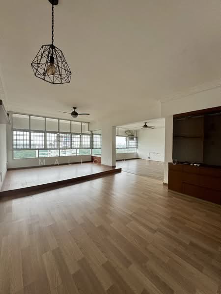 Ridgewood Condominium, 61 Mount Sinai Drive, 4 Bedrooms, 2,002 sqft, Condominium For Rent, by Mallory Lau, 500080592 - Living Room - PropertyGuru.com.sg