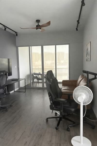 Summer Scent Condominium For Sale at S$ 1,520,000 | PropertyGuru Singapore - Living Room