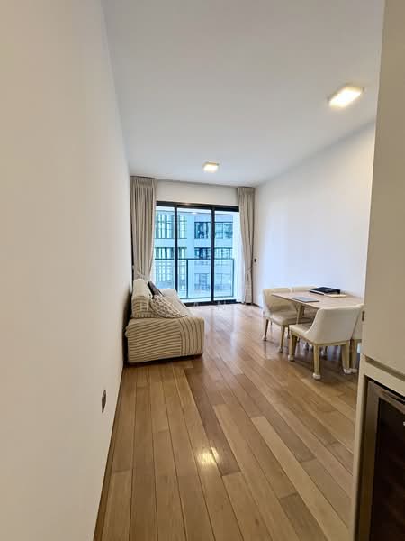 Skysuites @ Anson Condominium For Sale at S$ 1,530,000 | PropertyGuru Singapore - Living Room