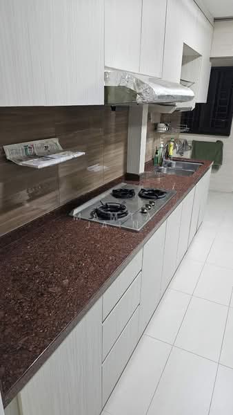 305 Ang Mo Kio Avenue 1, 305 Ang Mo Kio Avenue 1, 4 Bedrooms, 1,324 sqft, HDB Flat For Rent, by Mamta Jain, 500080625 - Kitchen - PropertyGuru.com.sg