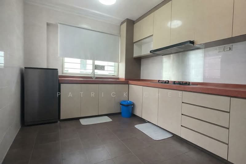 102D Punggol Field HDB Flat For Sale at S$ 595,000 | PropertyGuru Singapore - Kitchen