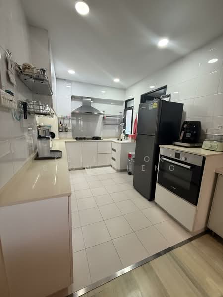 538 Jelapang Road HDB Flat For Sale at S$ 998,000 | PropertyGuru Singapore - Kitchen