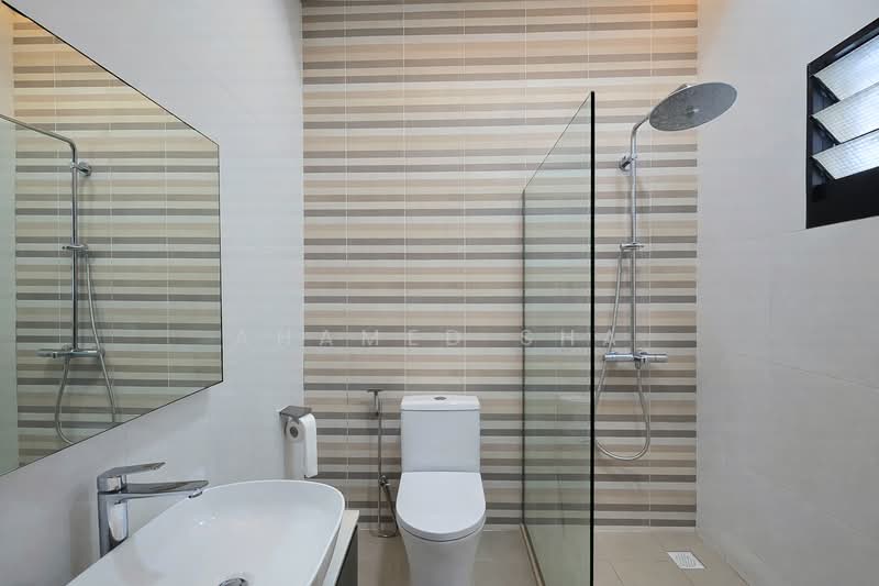 415B Northshore Drive HDB Flat For Sale at S$ 700,000 | PropertyGuru Singapore - Bathroom