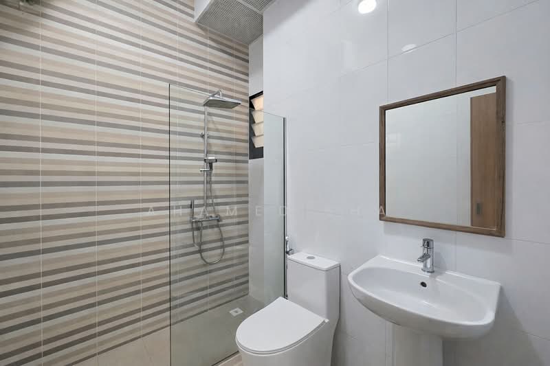 415B Northshore Drive HDB Flat For Sale at S$ 700,000 | PropertyGuru Singapore - Bathroom