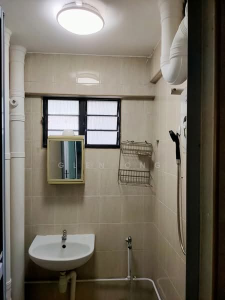 119 Lorong 1 Toa Payoh, 119 Lorong 1 Toa Payoh, 2 Bedrooms, 699 sqft, HDB Flat For Sale, by Glen Ong, 500080659 - Bathroom - PropertyGuru.com.sg