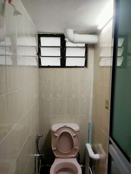 119 Lorong 1 Toa Payoh, 119 Lorong 1 Toa Payoh, 2 Bedrooms, 699 sqft, HDB Flat For Sale, by Glen Ong, 500080659 - Bathroom - PropertyGuru.com.sg