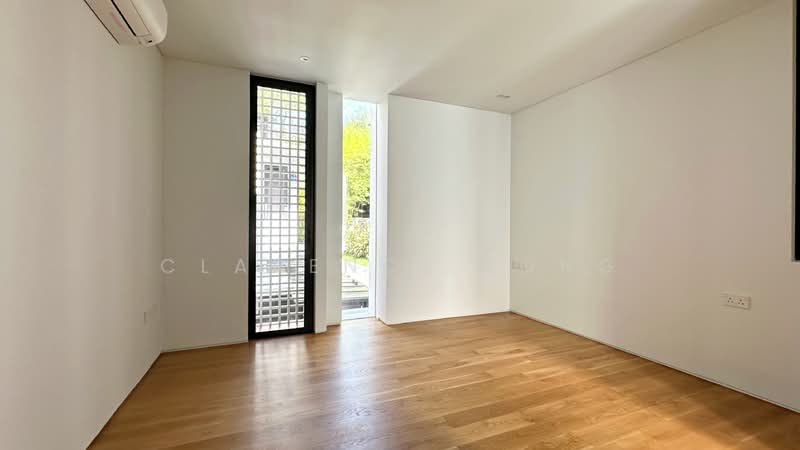 Massive New FH Detached at Holland Grove, 1km to Henry Park Pri, TOP Detached House For Sale at S$ 18,800,000 | PropertyGuru Singapore - Ensuite Bedroom