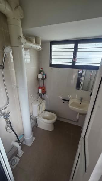 412 Bedok North Avenue 2, 412 Bedok North Avenue 2, Room Rental, 150 sqft, HDB Flat For Rent, by Gwen Ooi, 500080693 - Bathroom - PropertyGuru.com.sg