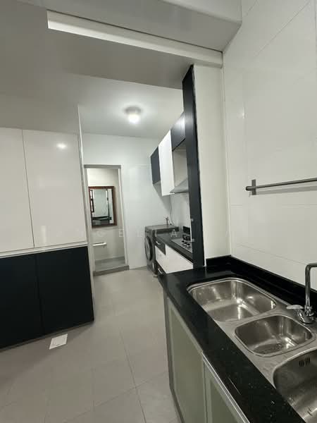 Lakepoint Condo, 2 Lakepoint Drive, 1 Bedroom, 550 sqft, Condominium For Rent, by Angelia Tan, 500080698 - Kitchen - PropertyGuru.com.sg