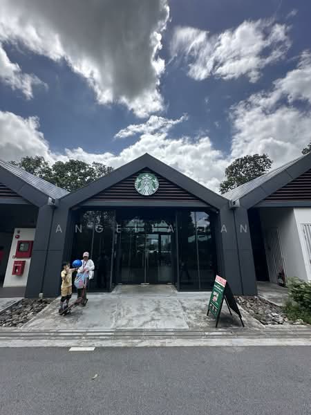 Lakepoint Condo, 2 Lakepoint Drive, 1 Bedroom, 550 sqft, Condominium For Rent, by Angelia Tan, 500080698 - Starbucks at Jurong Lake Gardens - PropertyGuru.com.sg