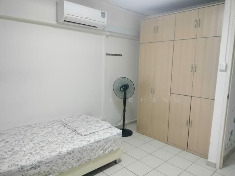 426 Pasir Ris Drive 6, 426 Pasir Ris Drive 6, Room Rental, 120 sqft, HDB Flat For Rent, by Flossie Chang, 500080702 - Bedroom - PropertyGuru.com.sg