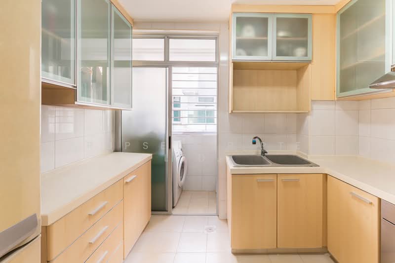 The Grandiflora Condominium For Sale at S$ 2,290,000 | PropertyGuru Singapore - Kitchen