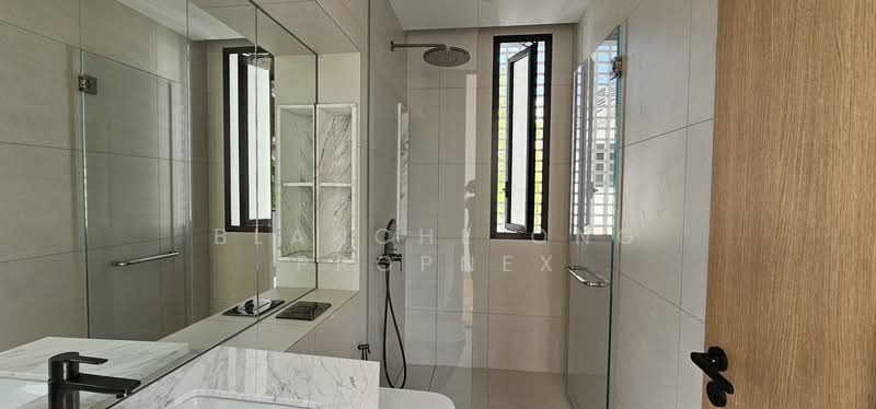 4A Jalan Kebaya Detached House For Sale at S$ 18,800,000 | PropertyGuru Singapore - Bathroom