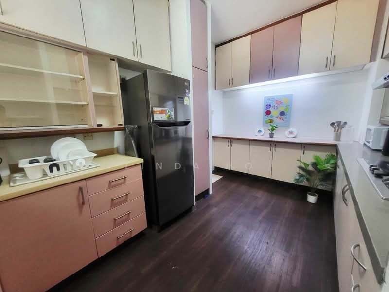 Ridgewood Condominium, 1 Ridgewood Close, Room Rental, 100 sqft, Condominium For Rent, by Linda Ho, 500080715 - Kitchen - PropertyGuru.com.sg